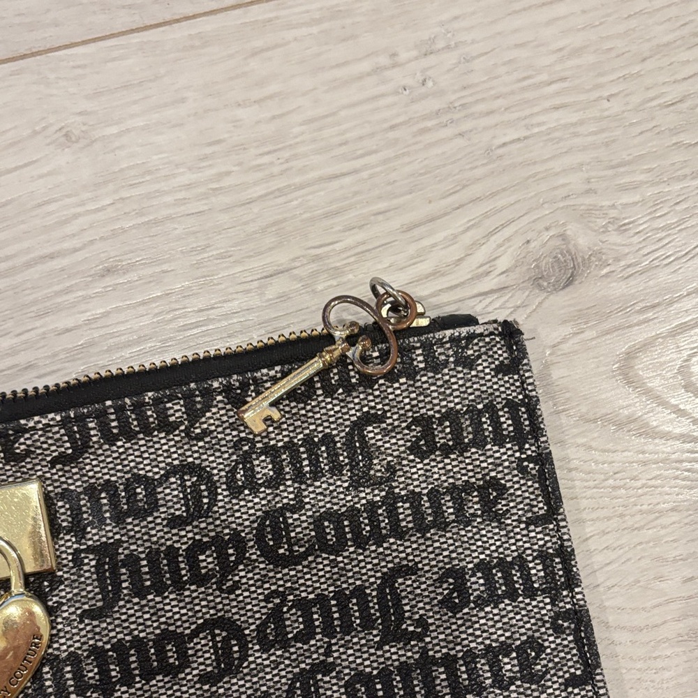 Juicy Couture Black and White Clutch - Picture 4 of 9
